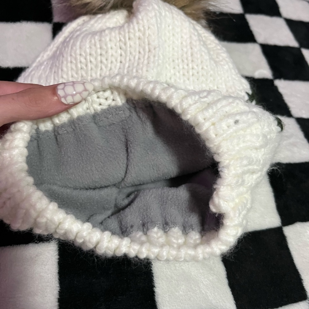 Cozy White Knit Pom-Pom Beanie - Picture 2 of 2